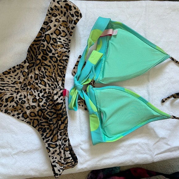 Victoria's Secret Pushup Bikini - Picture 2 of 2